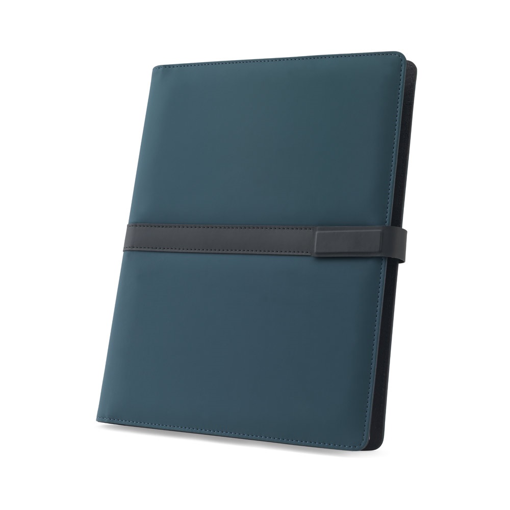 SANDERSON FOLDER. A4 folder in PU (50% recycled) with magnetic closure and notepad with lined pages